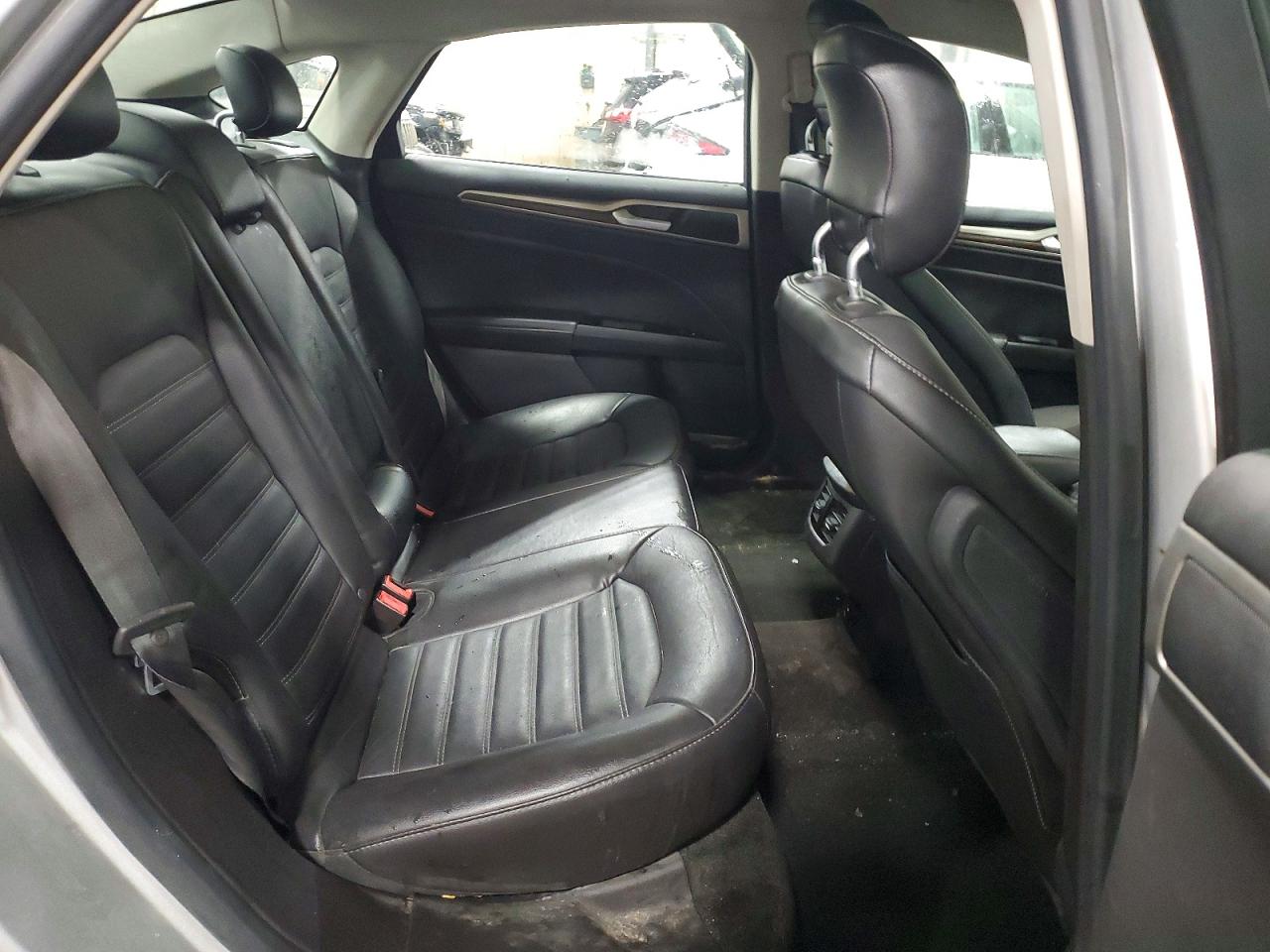 2014 FORD FUSION SE photo 10