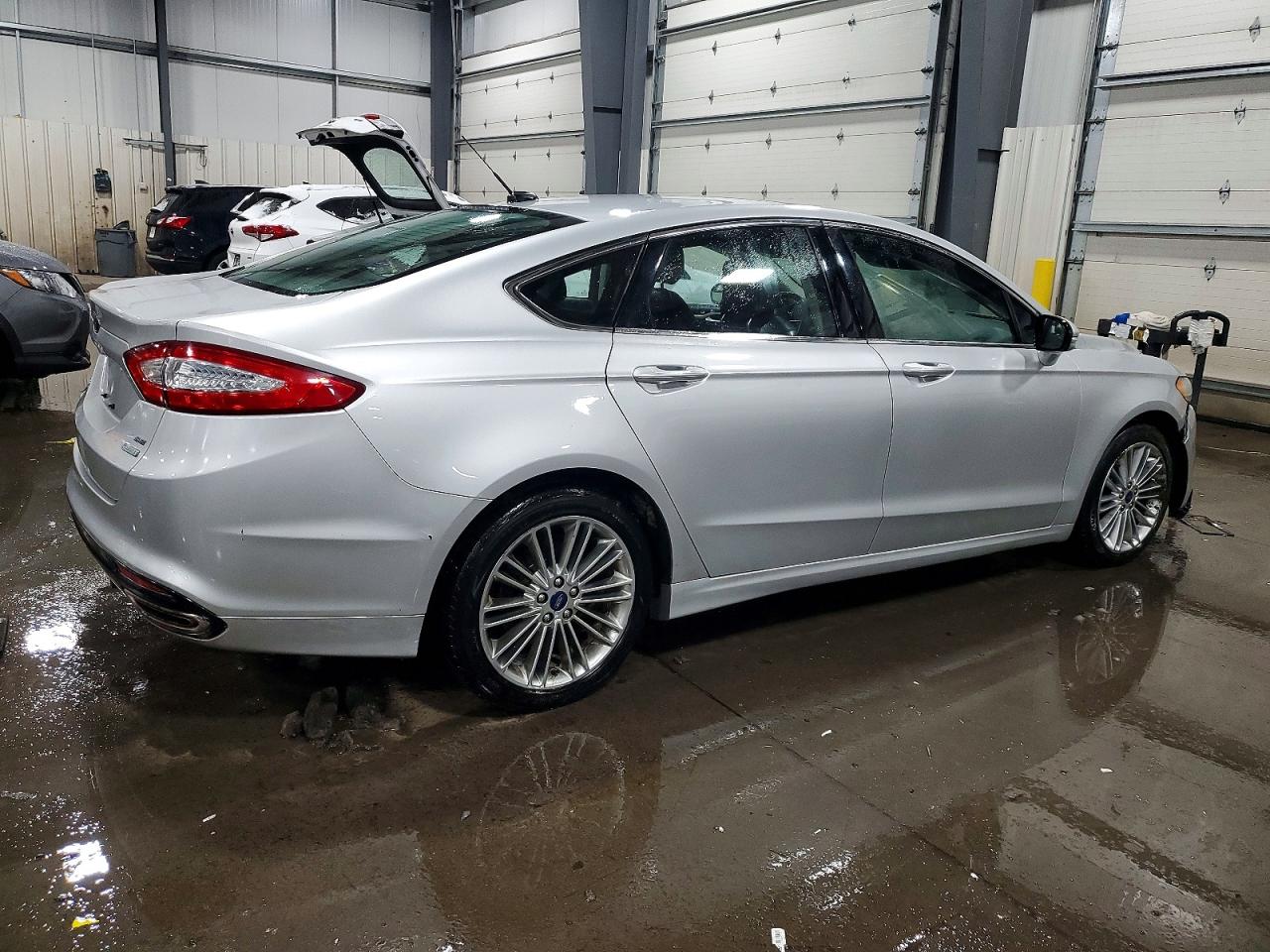 2014 FORD FUSION SE photo 3