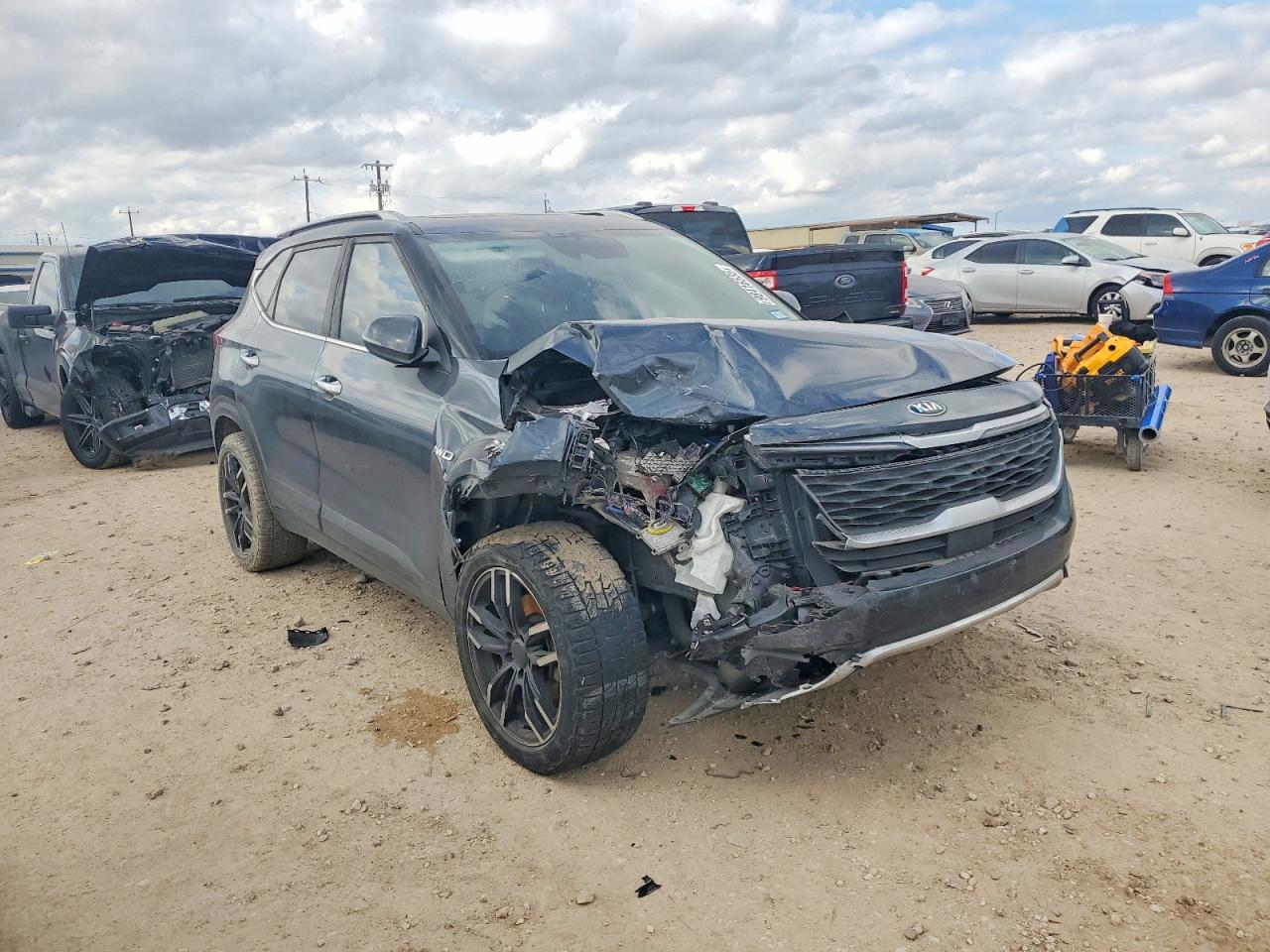 2021 KIA SELTOS SX photo 4