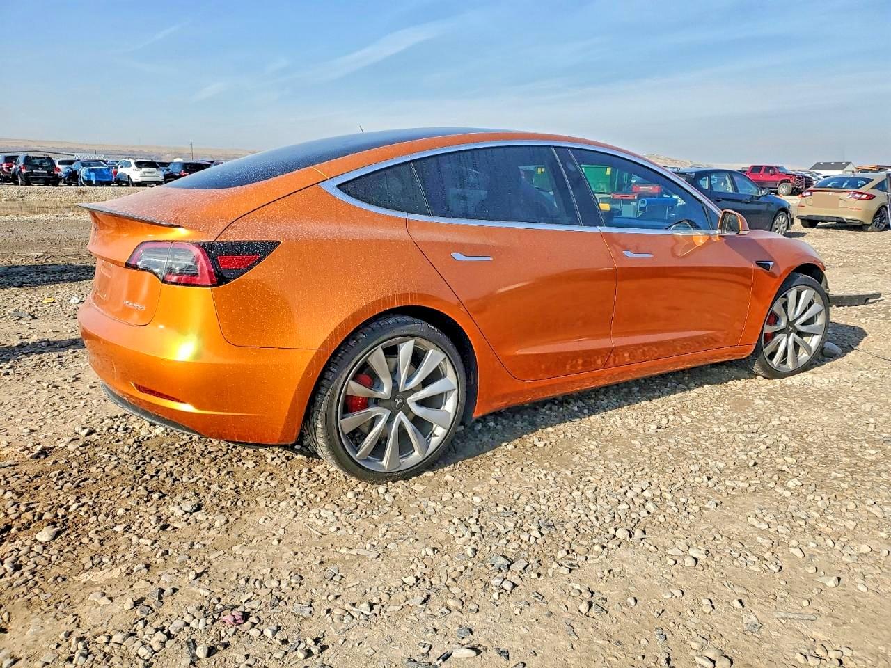 2018 TESLA MODEL 3 photo 3