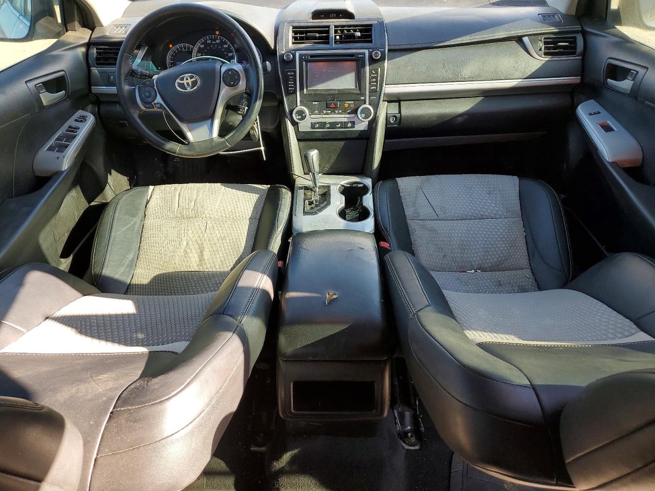 2012 TOYOTA CAMRY BASE photo 8