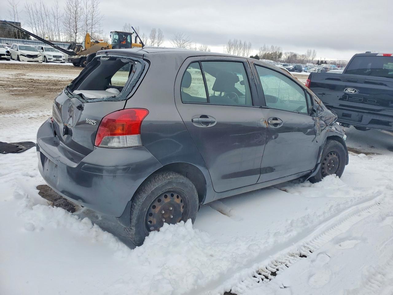 2010 TOYOTA YARIS photo 3