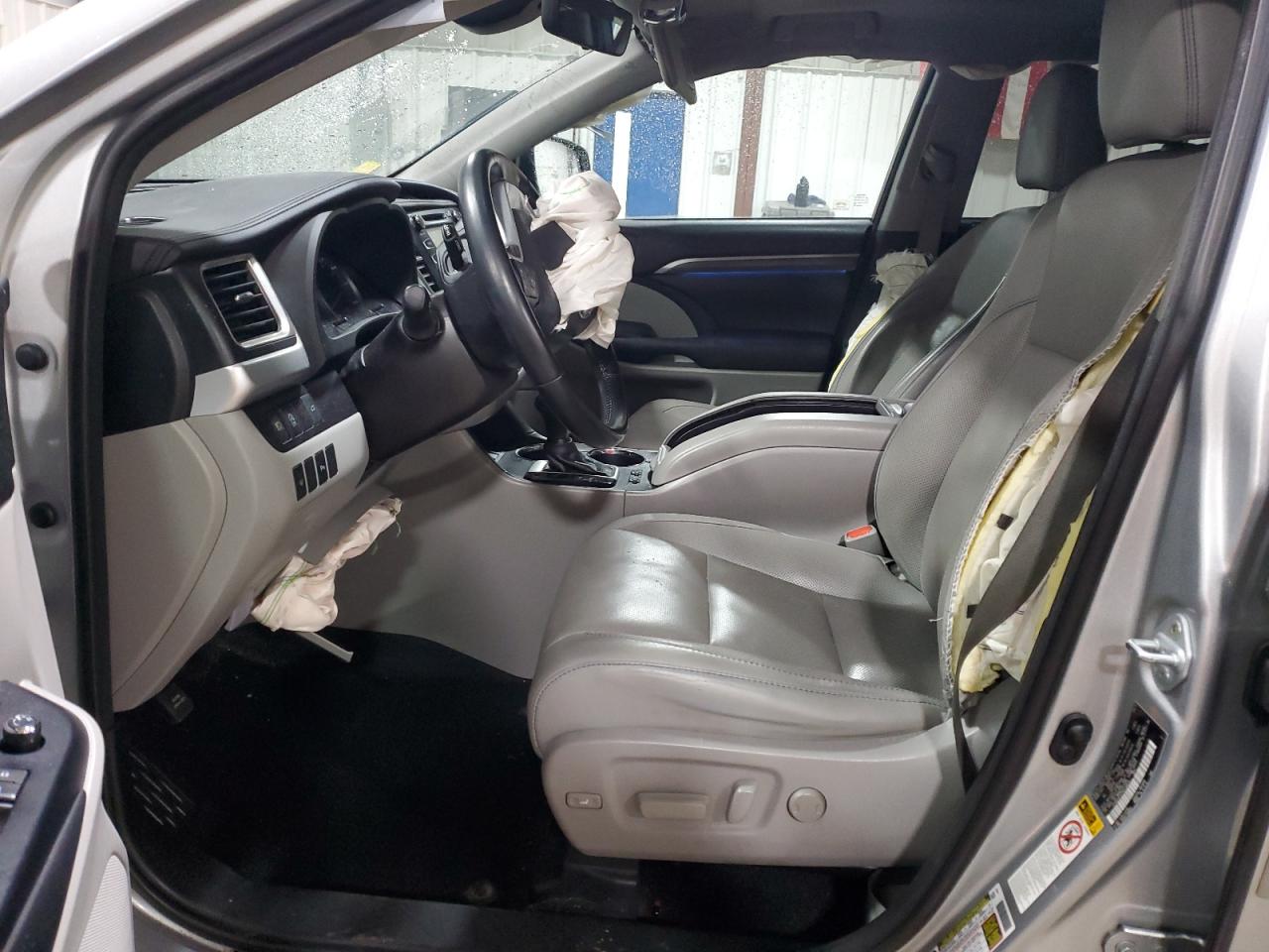 2017 TOYOTA HIGHLANDER LIMITED photo 19