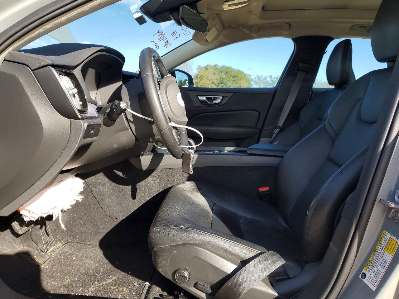 2024 VOLVO S60 CORE photo 7