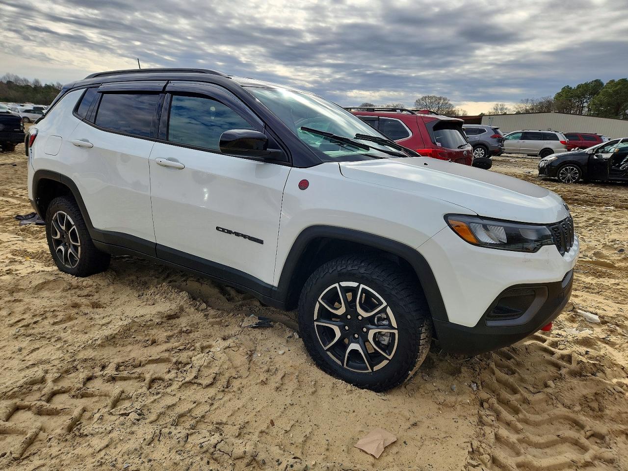 2024 JEEP COMPASS TRAILHAWK photo 4