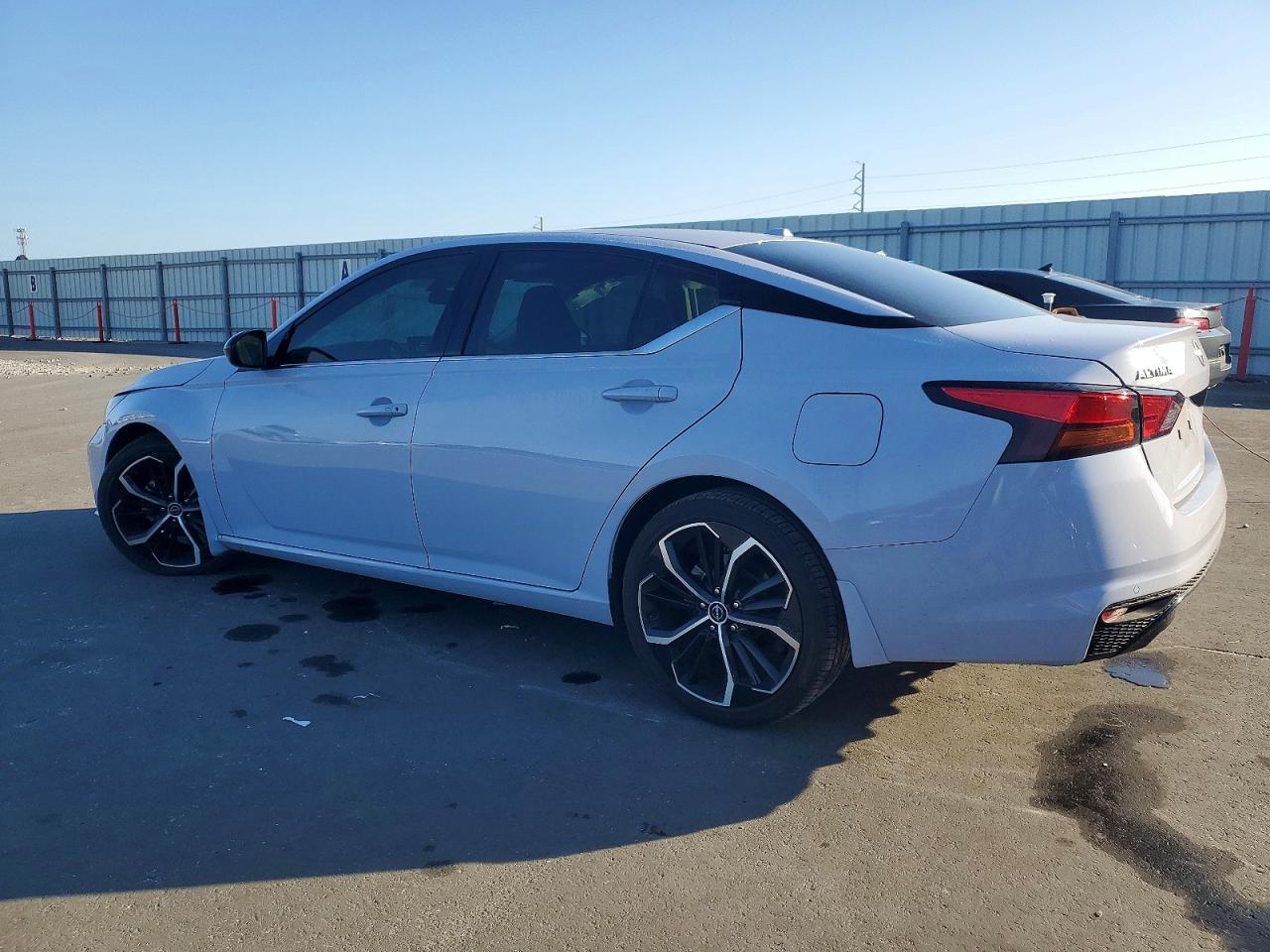 2024 NISSAN ALTIMA SR photo 2