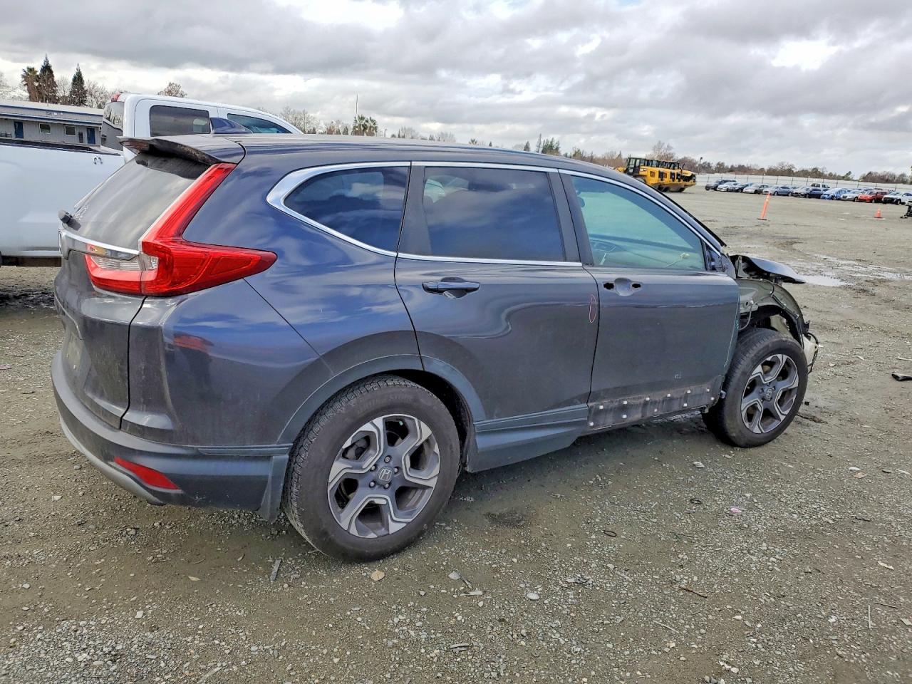 2017 HONDA CR-V EX photo 3