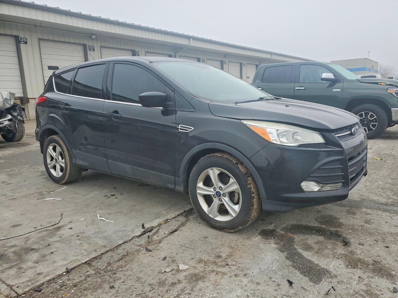 2015 FORD ESCAPE SE photo 4