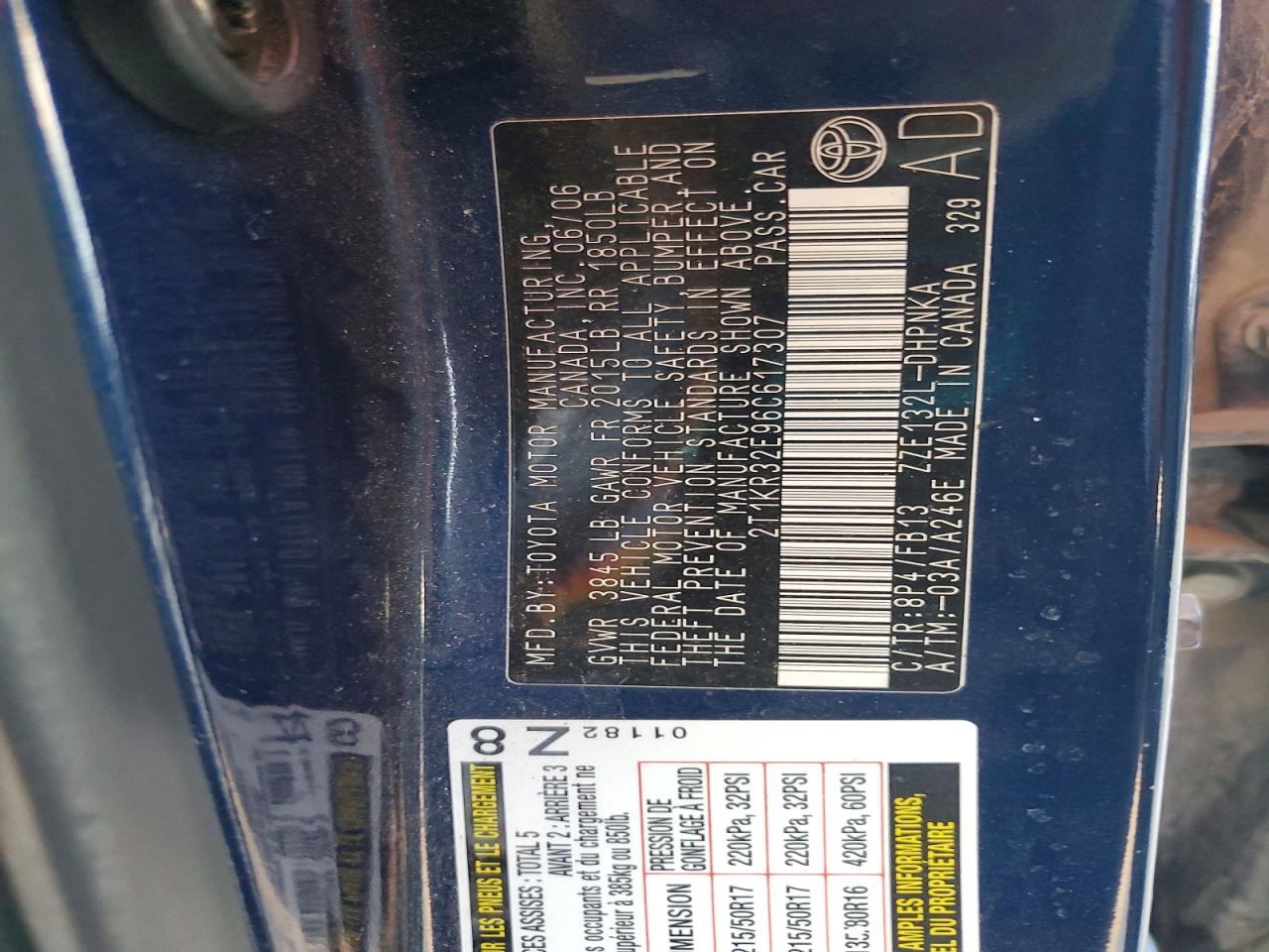 2006 TOYOTA COROLLA MATRIX XR photo 34