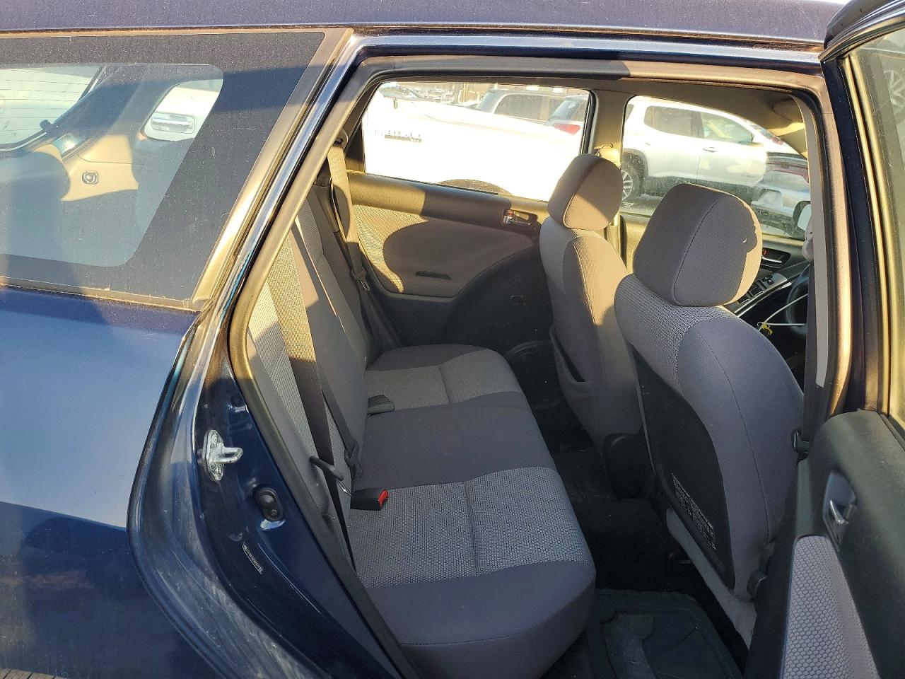 2006 TOYOTA COROLLA MATRIX XR photo 28