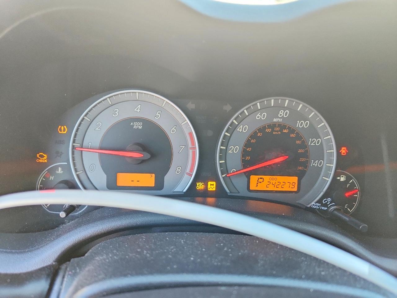 2010 TOYOTA COROLLA S photo 9