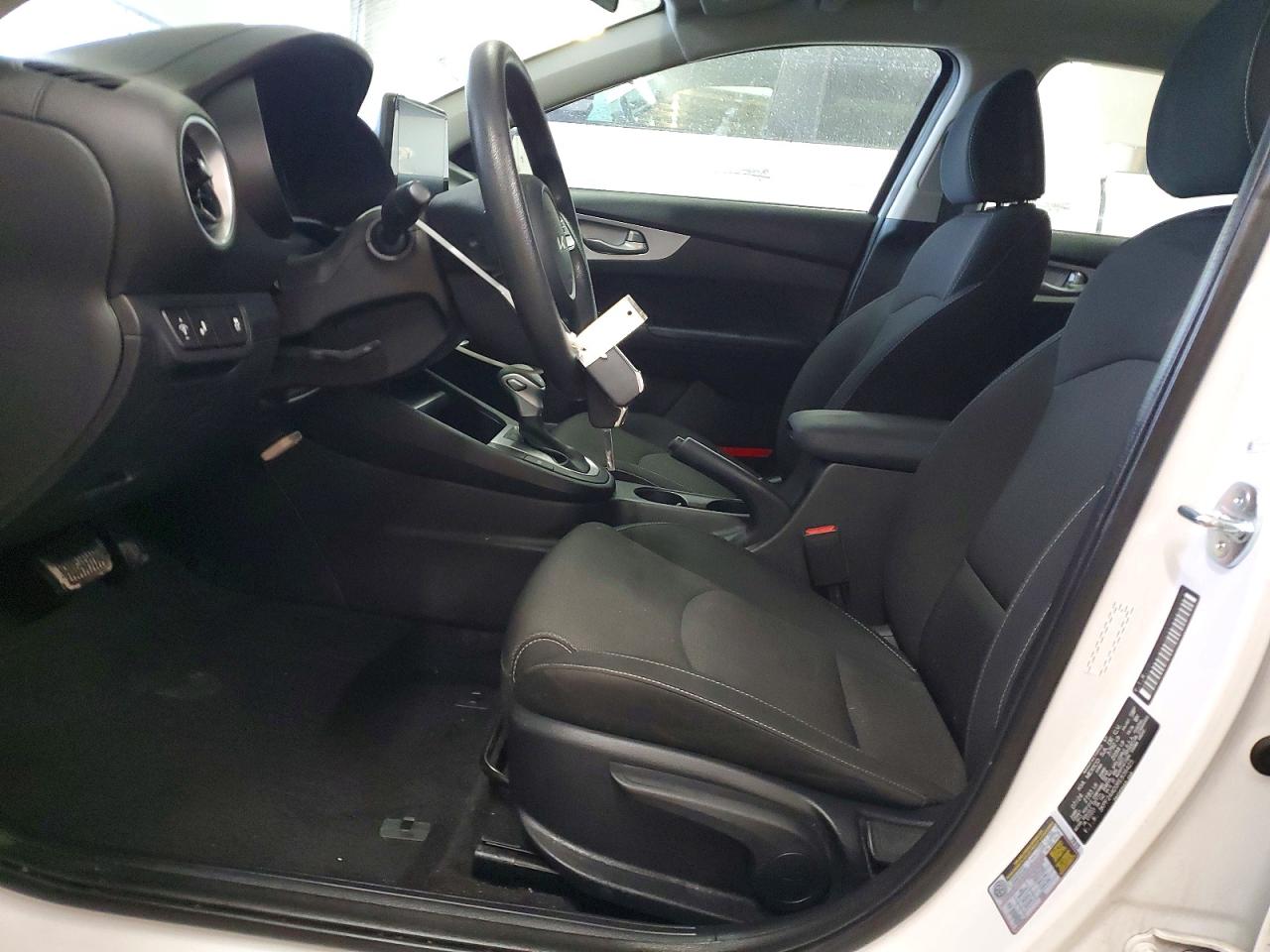2024 KIA FORTE LX photo 7