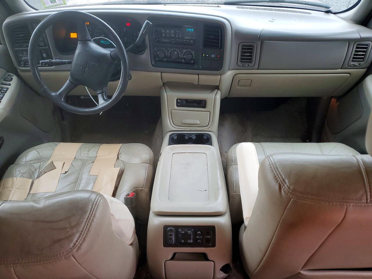 2002 CHEVROLET SUBURBAN K1500 photo 8