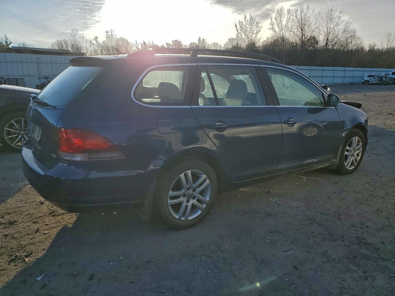 2014 VOLKSWAGEN JETTA TDI photo 3