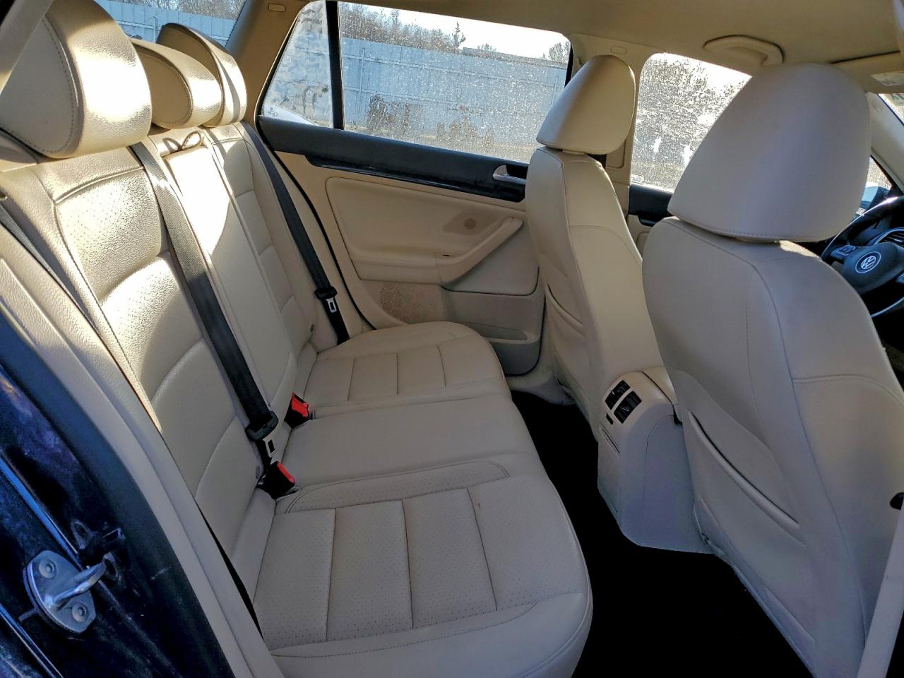 2014 VOLKSWAGEN JETTA TDI photo 10