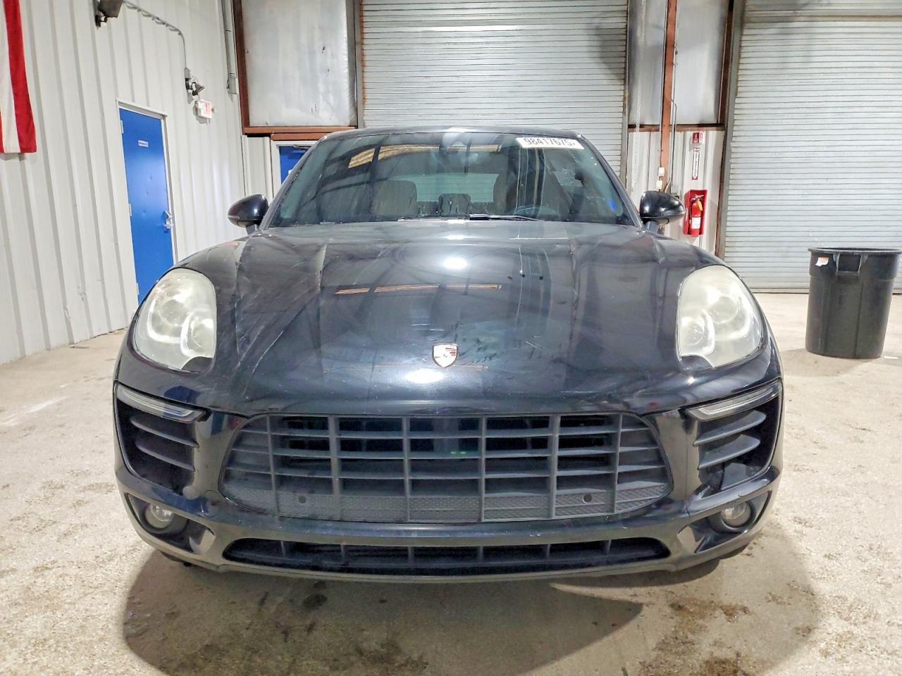 2017 PORSCHE MACAN photo 5
