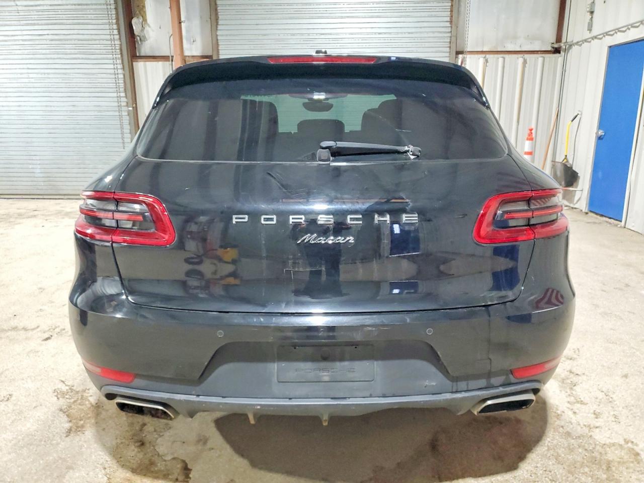 2017 PORSCHE MACAN photo 6