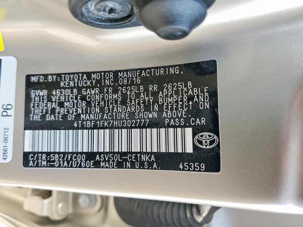 2017 TOYOTA CAMRY LE photo 12