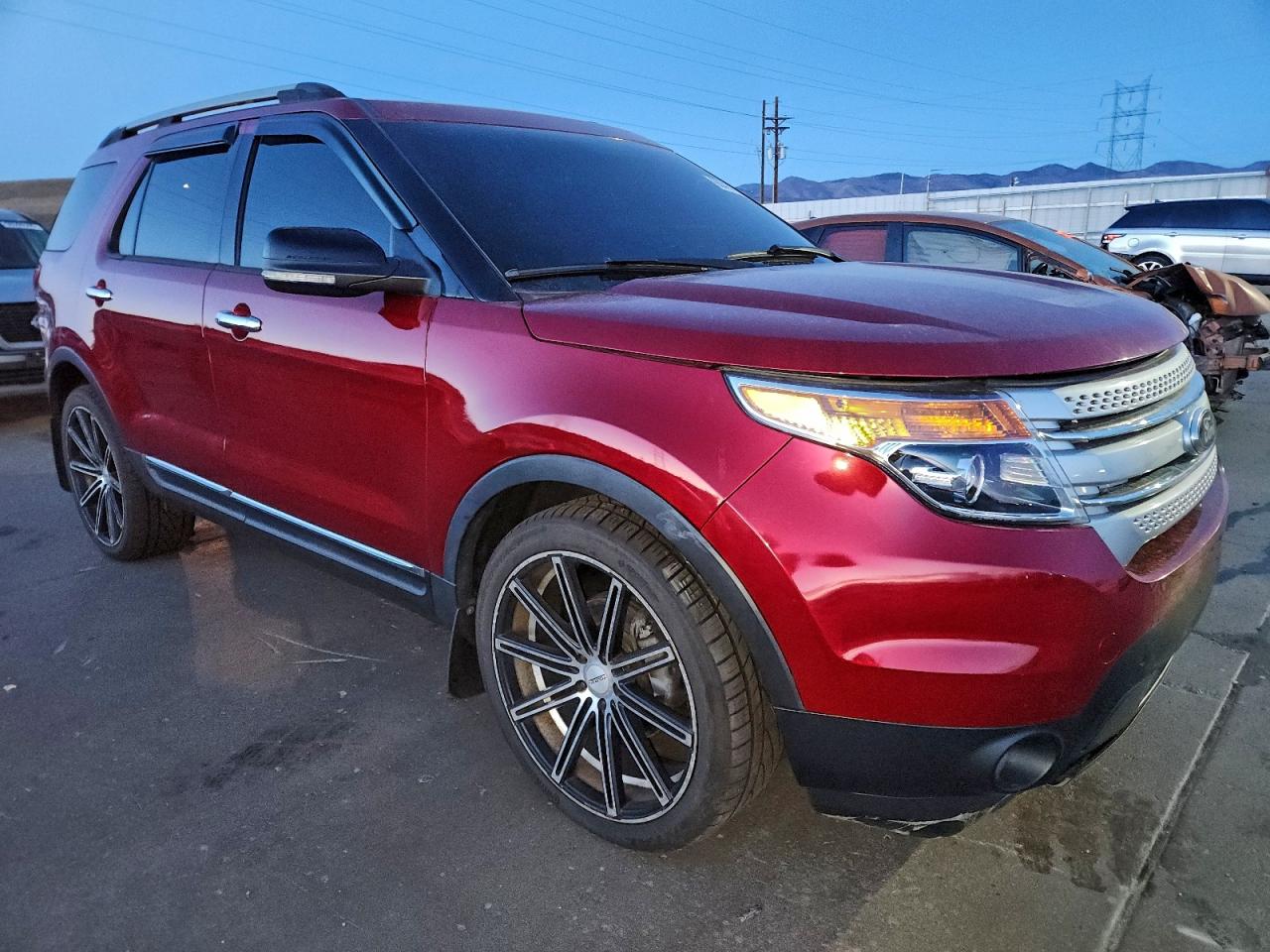 2013 FORD EXPLORER XLT photo 4