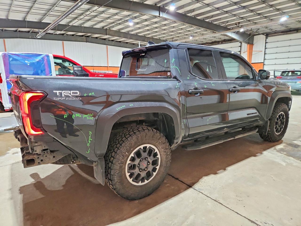 2024 TOYOTA TACOMA DOUBLE CAB photo 3