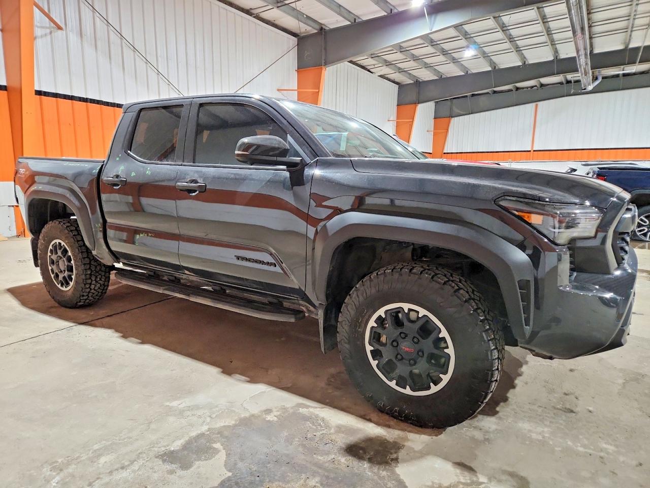 2024 TOYOTA TACOMA DOUBLE CAB photo 4