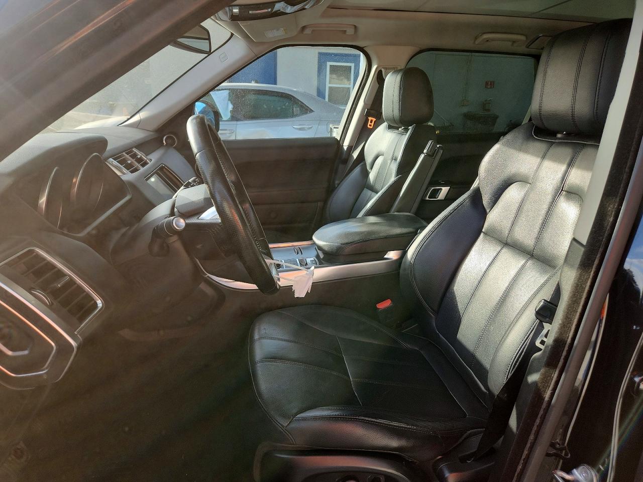 2016 LAND ROVER RANGE ROVER SPORT SE photo 7