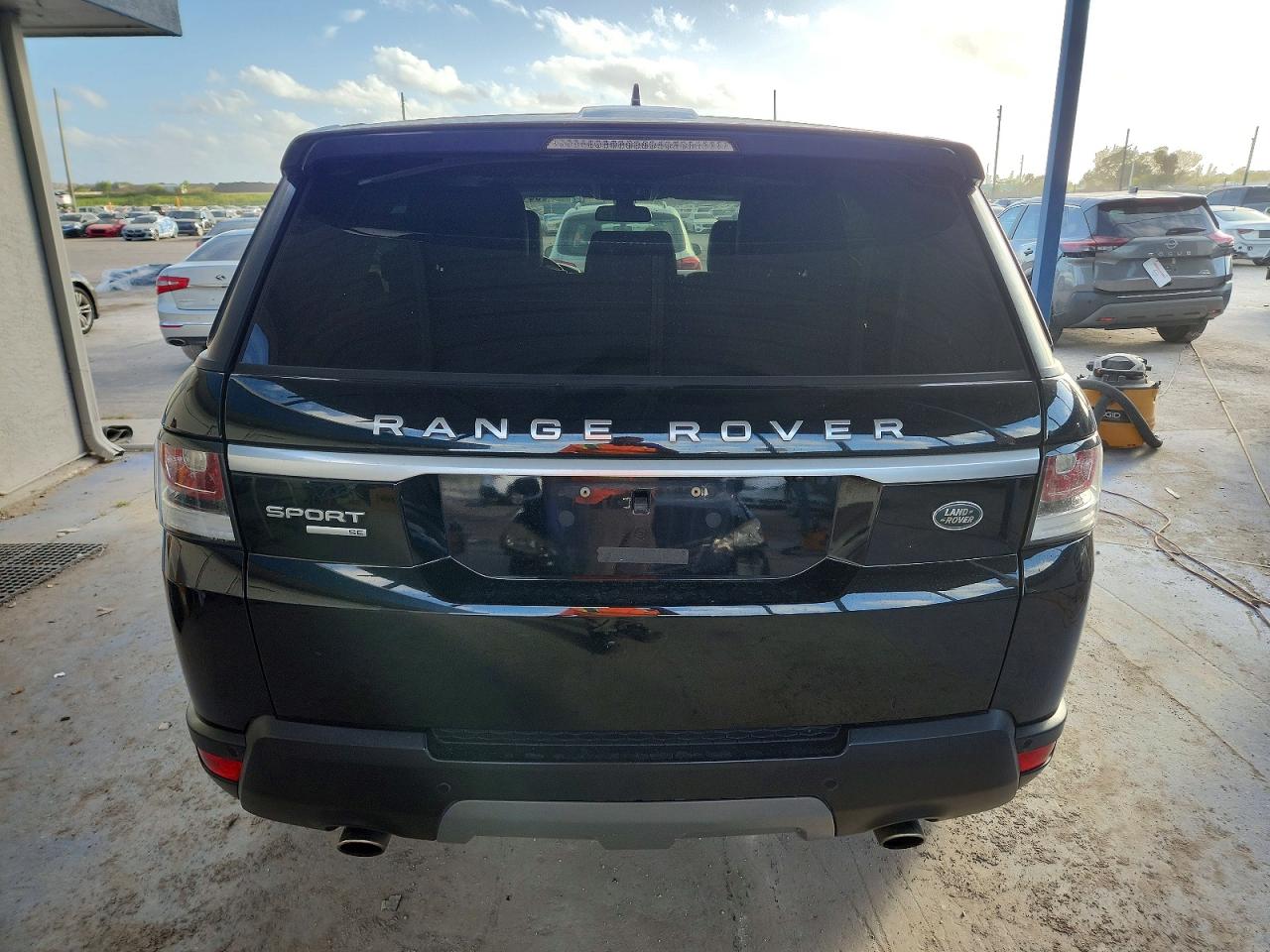 2016 LAND ROVER RANGE ROVER SPORT SE photo 6