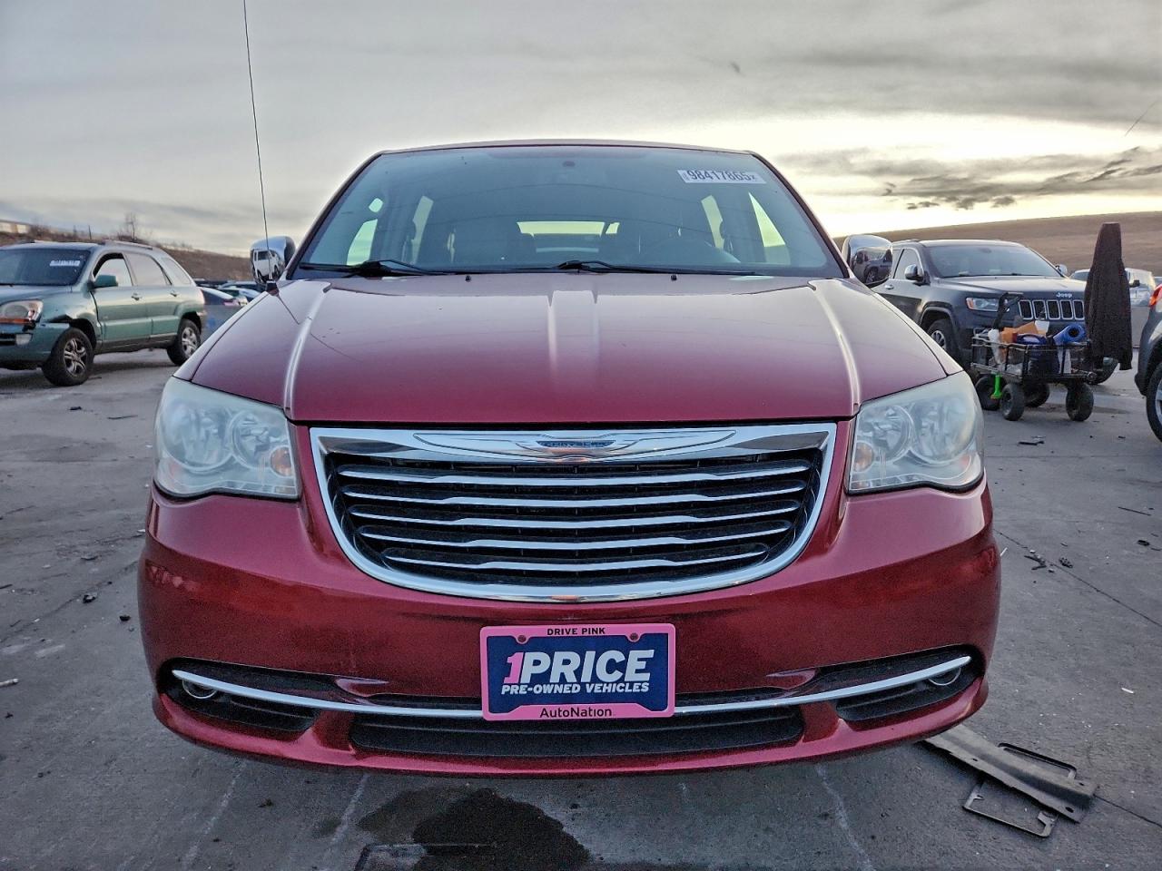 2012 CHRYSLER TOWN & COUNTRY TOURING L photo 13
