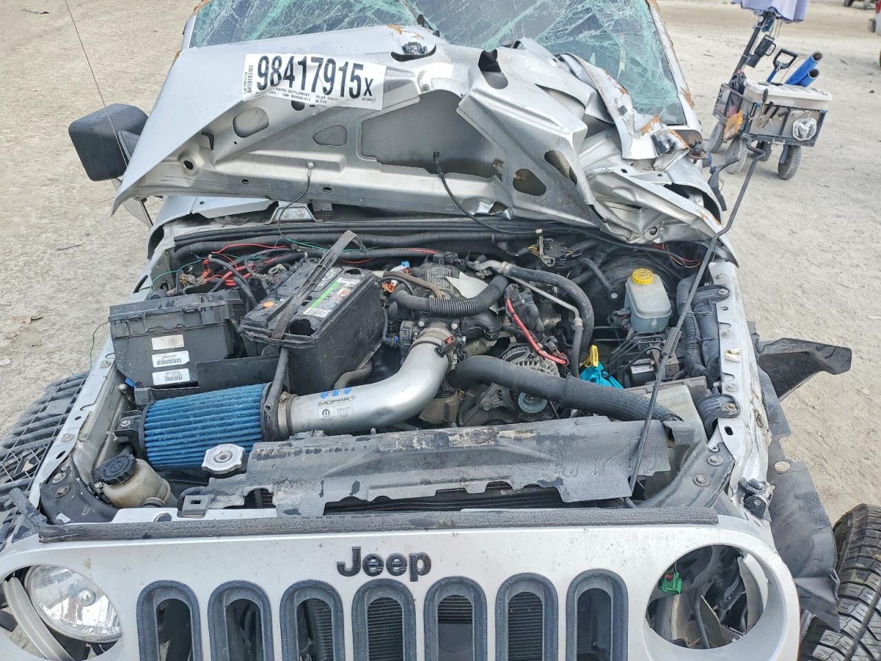 2011 JEEP WRANGLER SPORT photo 11