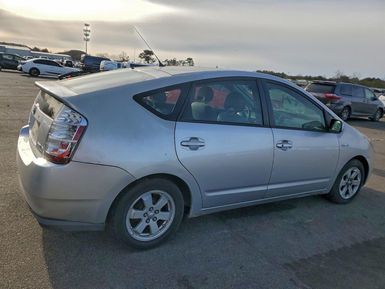 2008 TOYOTA PRIUS photo 3