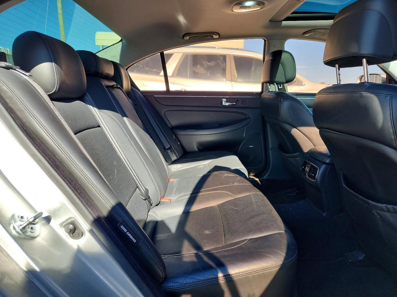 2011 HYUNDAI GENESIS 3.8L photo 10