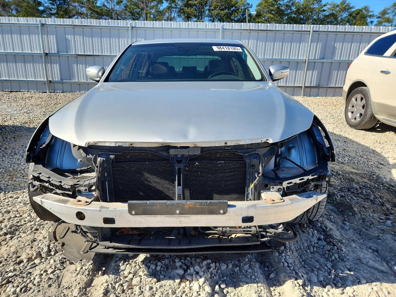 2011 HYUNDAI GENESIS 3.8L photo 5