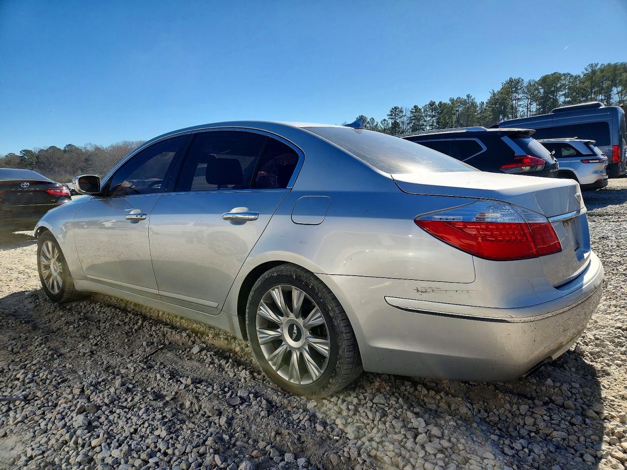 2011 HYUNDAI GENESIS 3.8L photo 2