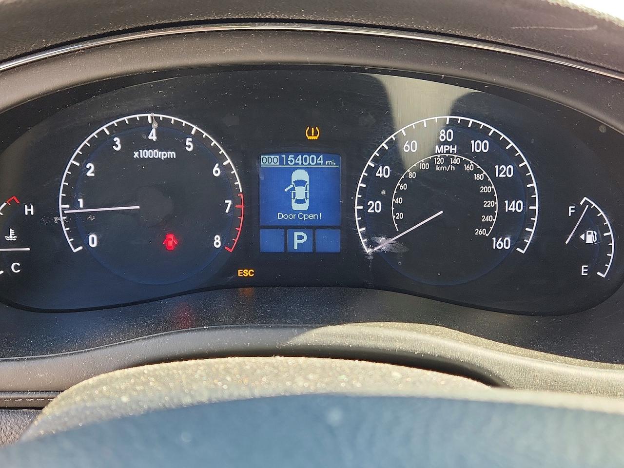2011 HYUNDAI GENESIS 3.8L photo 9