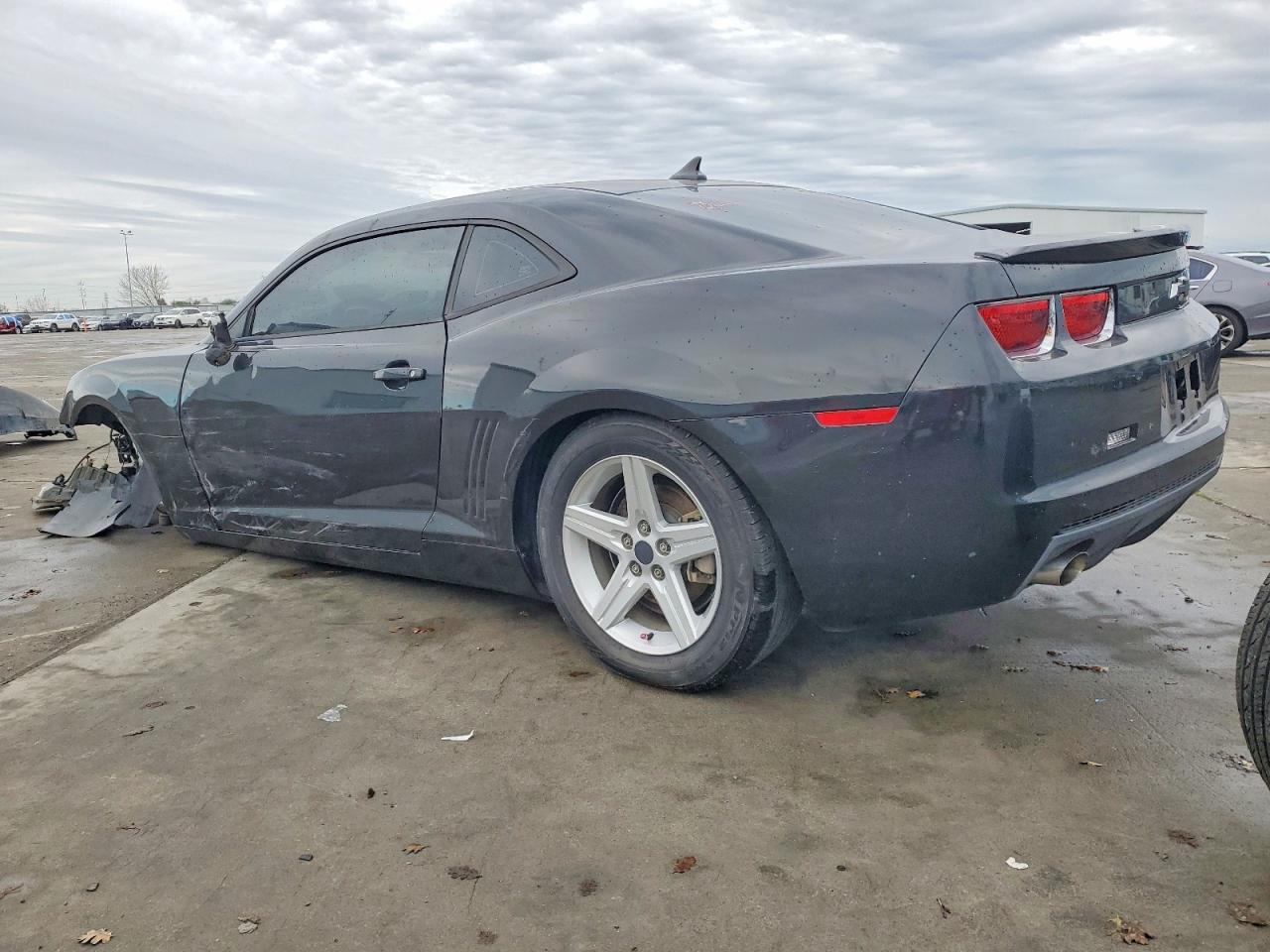 2013 CHEVROLET CAMARO LT photo 2