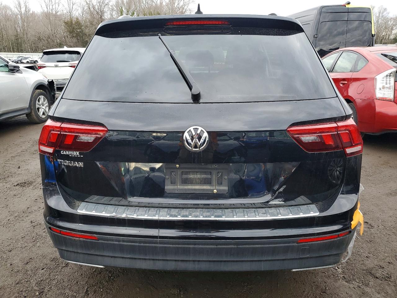 2021 VOLKSWAGEN TIGUAN S photo 6