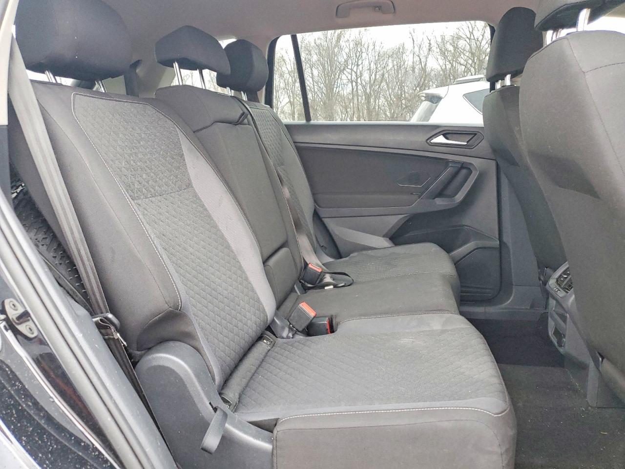 2021 VOLKSWAGEN TIGUAN S photo 11
