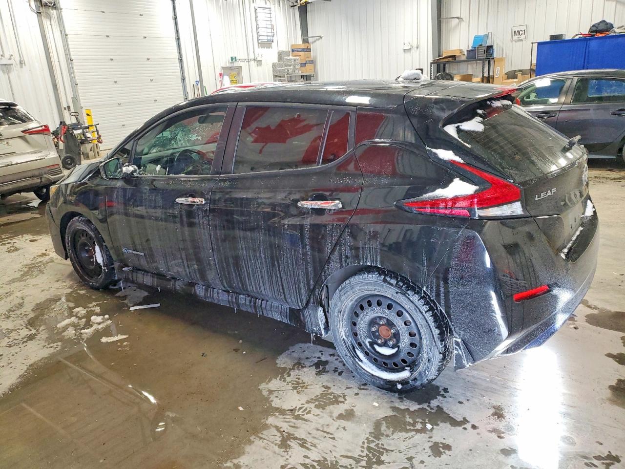 2018 NISSAN LEAF S photo 2