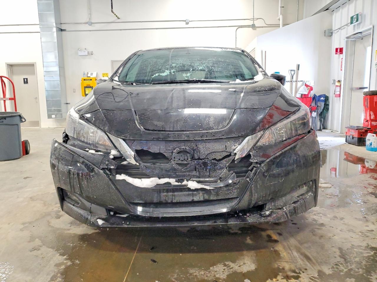 2018 NISSAN LEAF S photo 5