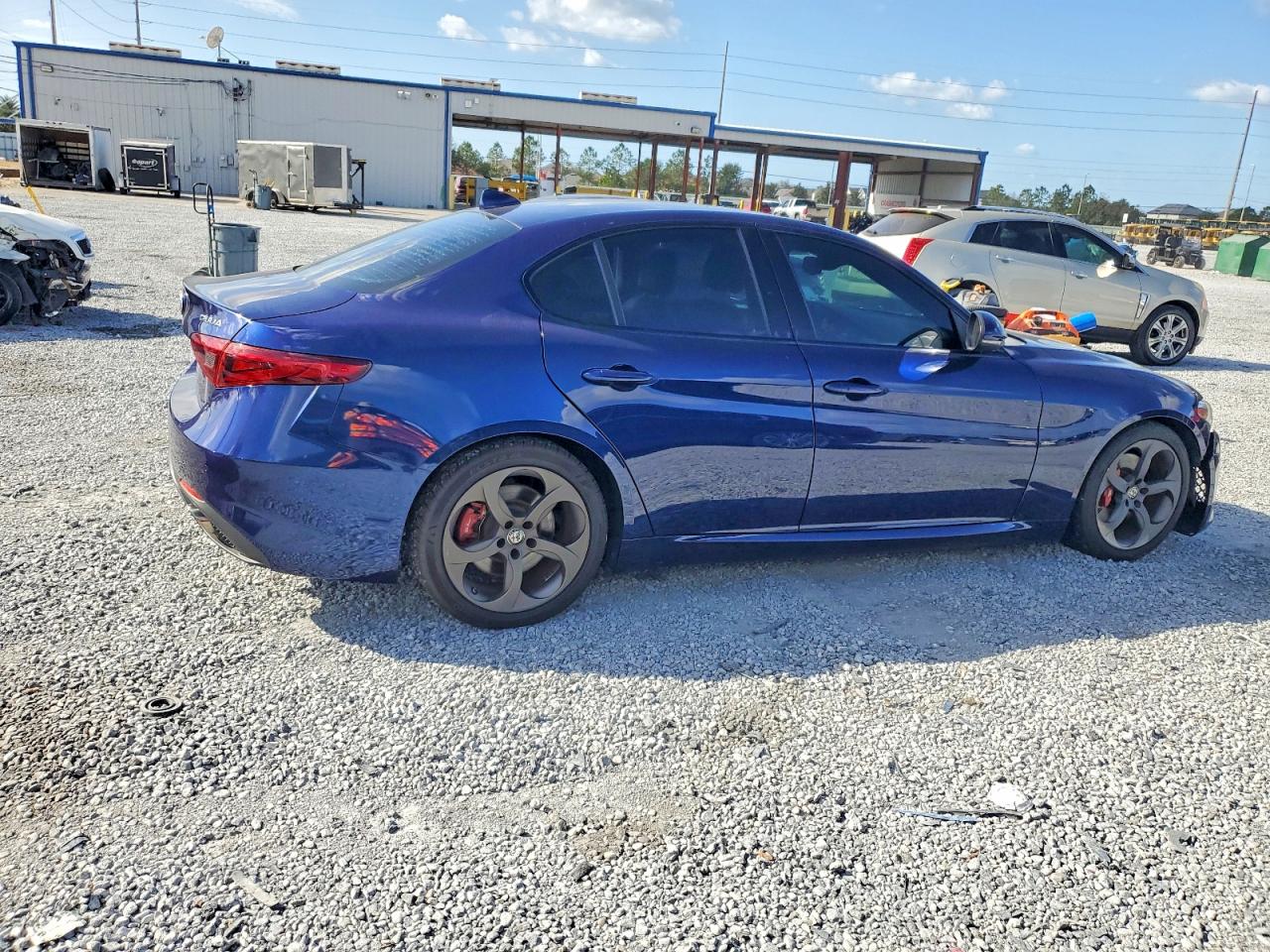 2017 ALFA ROMEO GIULIA photo 3
