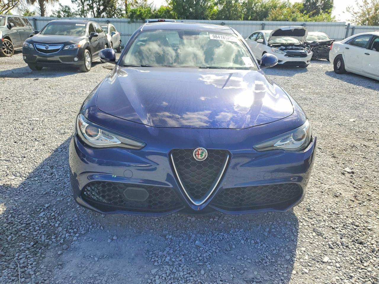 2017 ALFA ROMEO GIULIA photo 5