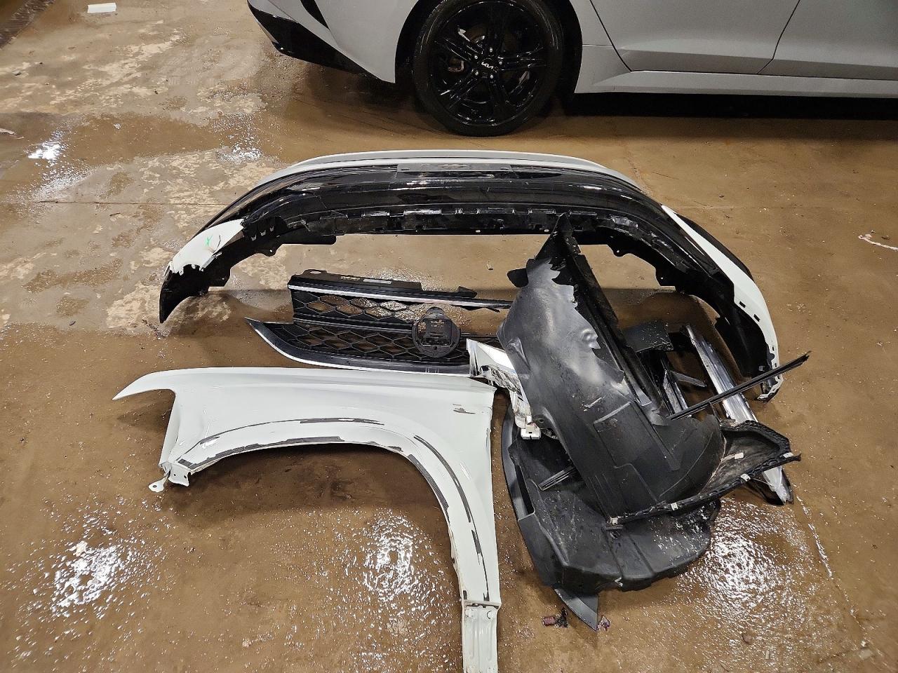 2024 VOLKSWAGEN TAOS SE photo 13