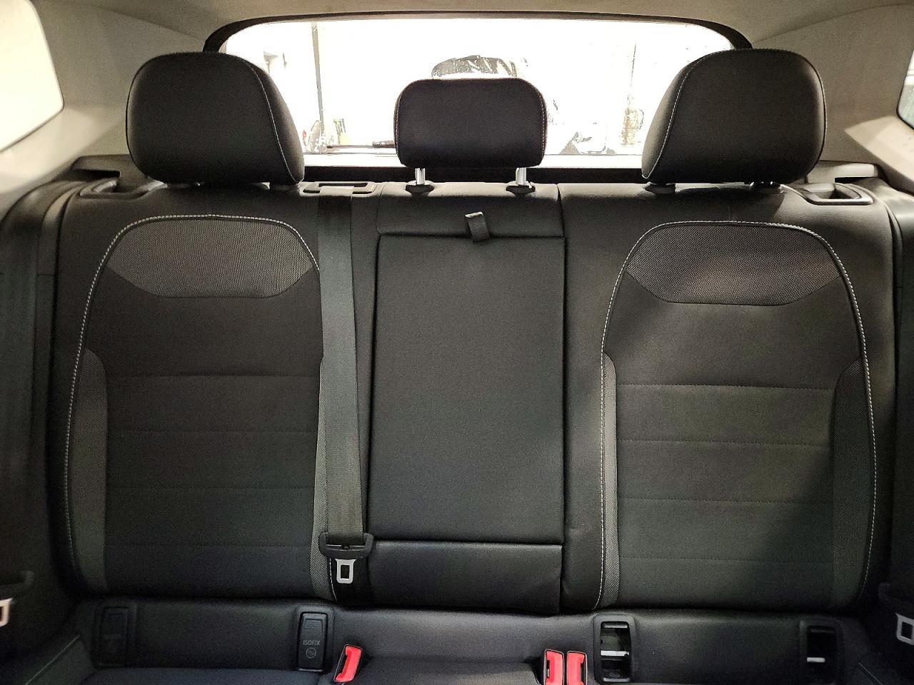 2024 VOLKSWAGEN TAOS SE photo 10