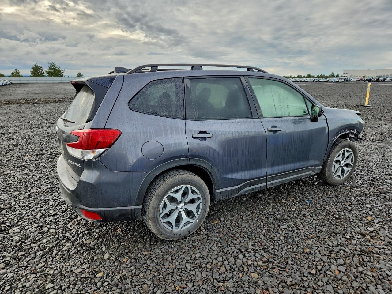 2024 SUBARU FORESTER PREMIUM photo 3