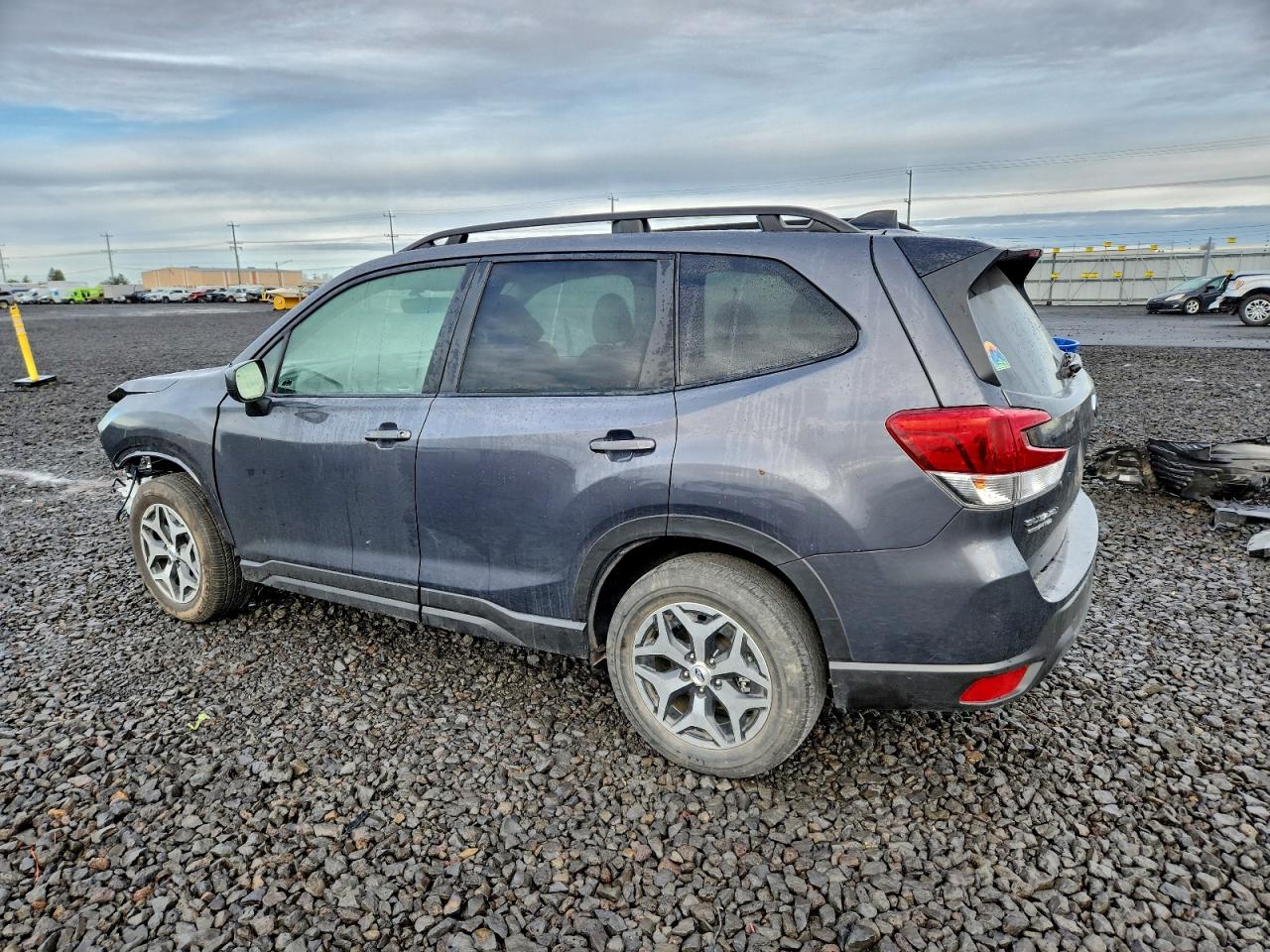 2024 SUBARU FORESTER PREMIUM photo 2