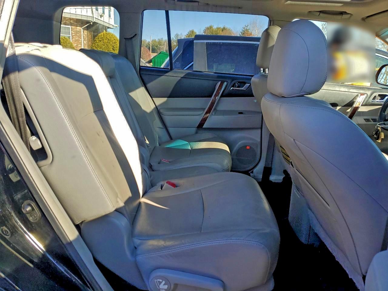 2013 TOYOTA HIGHLANDER HYBRID LIMITED photo 11