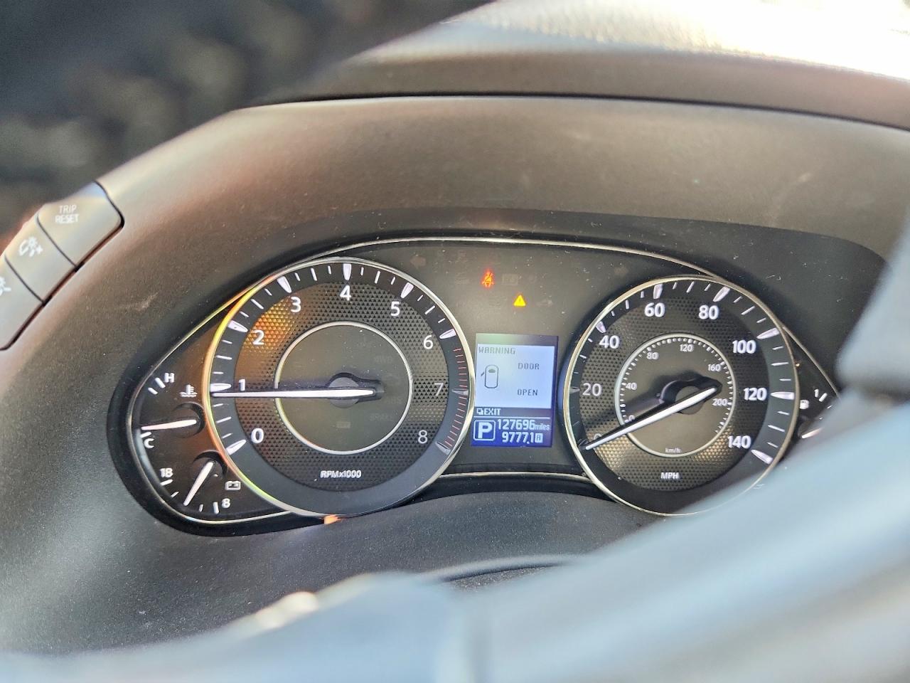2019 NISSAN ARMADA SV photo 9