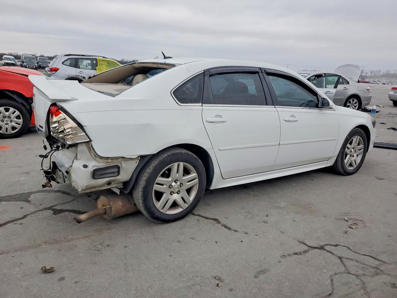 2011 CHEVROLET IMPALA LT photo 5