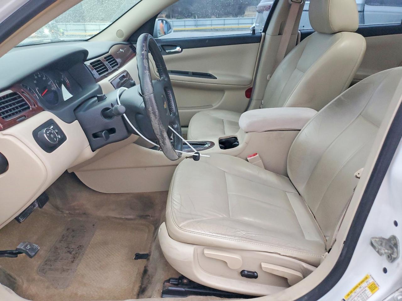 2011 CHEVROLET IMPALA LT photo 13