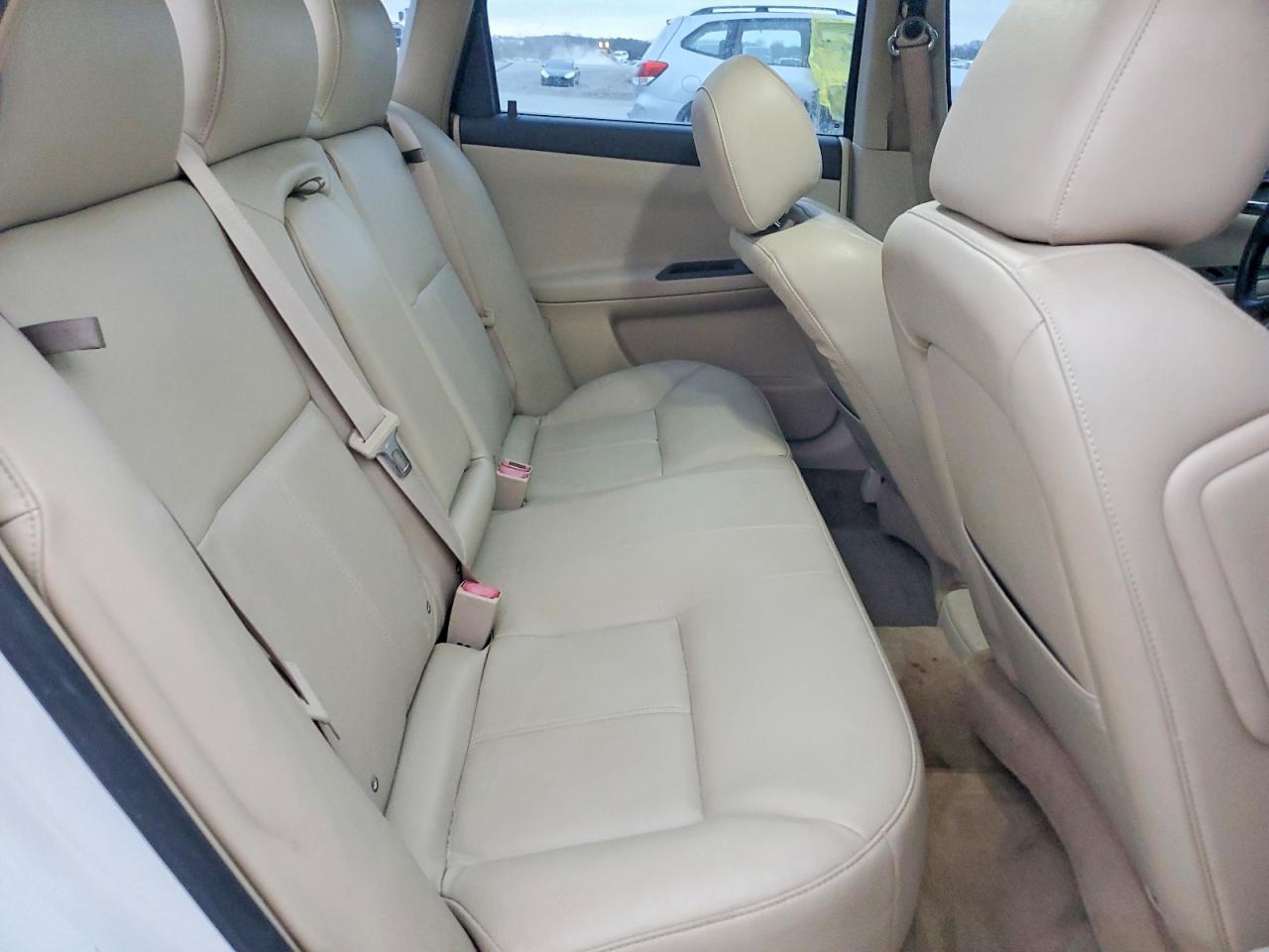 2011 CHEVROLET IMPALA LT photo 19